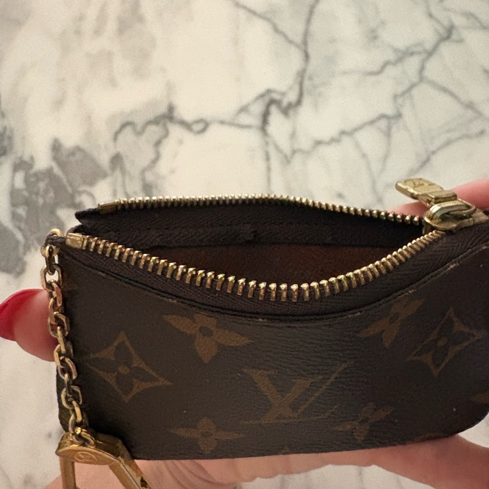 Louis Vuitton Dark Brown Monogram Key Holder - Picture 3 of 3